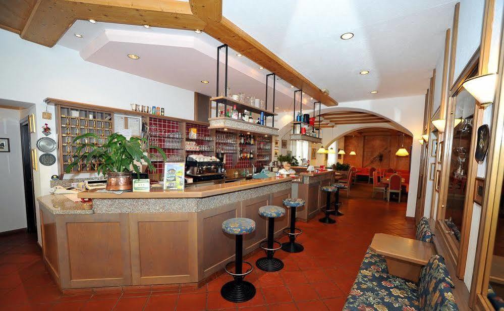 Hotel Capitani 보르미오 외부 사진